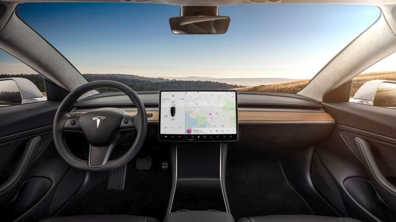 Tesla chystá facelift pro Model 3, interiér má být ještě jednodušší